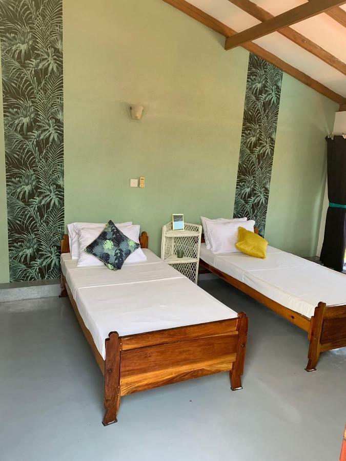 Airy Dale Villa And Guesthouse Амбаланґода Екстер'єр фото