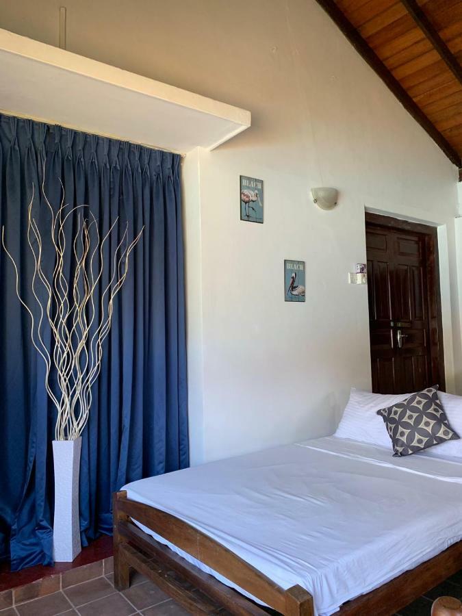 Airy Dale Villa And Guesthouse Амбаланґода Екстер'єр фото